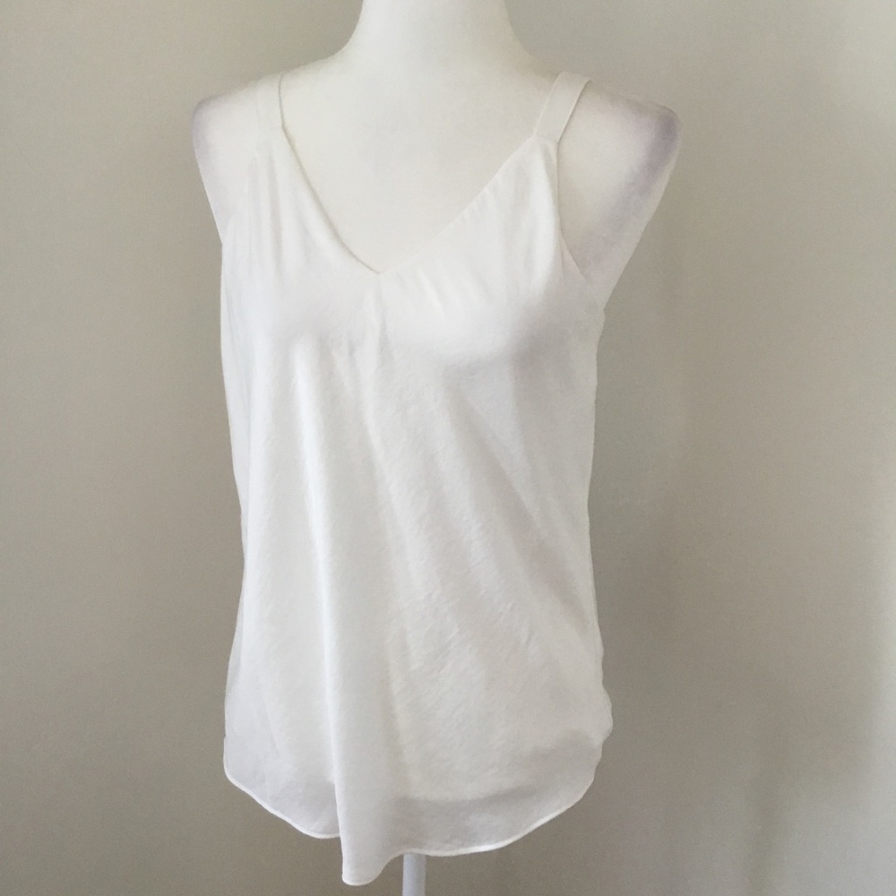 Nic+Zoe White V-neck Flowy Layered Tank NWT size XS